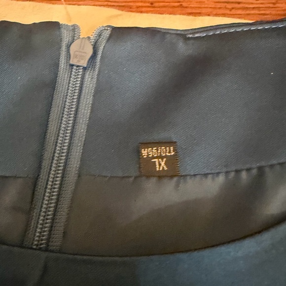 unbranded Dresses & Skirts - Chic Teal Sleeveless Midi Dress